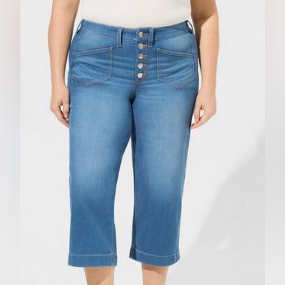 Torrid Crop Wide Leg Lightweight Vintage Stretch High-Rise Jean - Picture 1 of 5